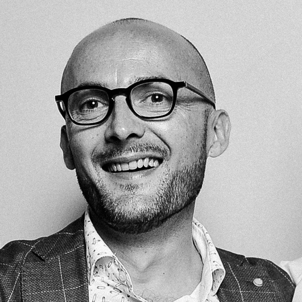 Artiste plasticien en Normandie
Plastic artist in Normandy
Peintre Sculpteur
Painter Sculptor
Artiste contemporain français
Contemporary French artist